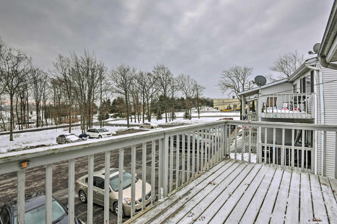 Mount Pocono Condo With Balcony, Near Mt Airy Casino Екстер'єр фото