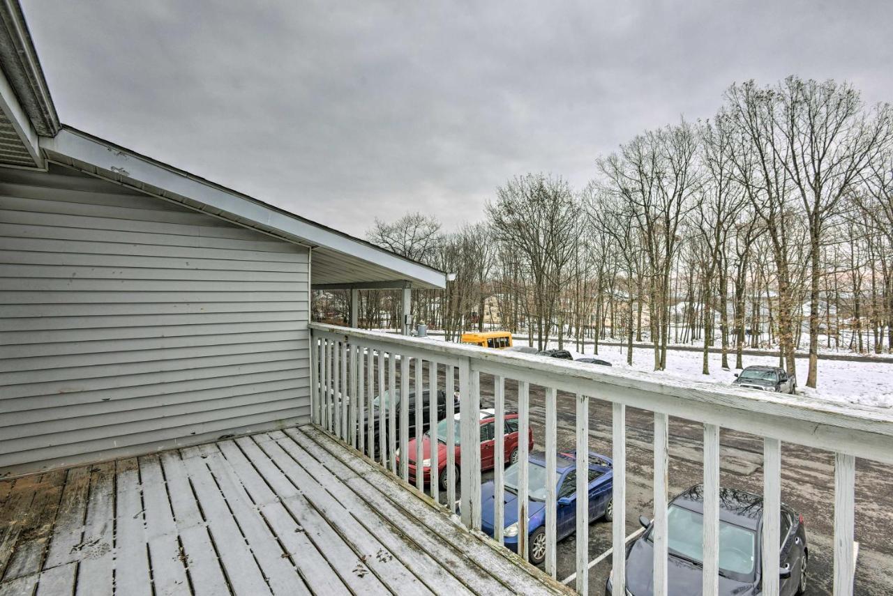 Mount Pocono Condo With Balcony, Near Mt Airy Casino Екстер'єр фото